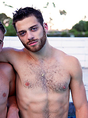 Young stud fucking with skilled gay man