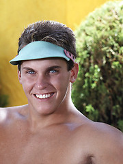 Straight naked guy shows his hot body