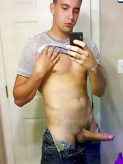 Hot euroboys pose naked on private pics