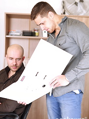 Alex Bach Barebacks Sean Robson