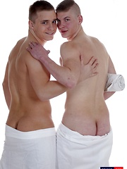 Hot Blond Buddy Fingers, Fucks & Creams His Room-Mate's Hole!